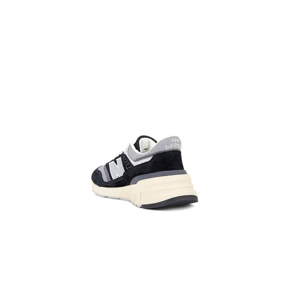 New Balance 997R in Black & Shadow Grey sneakers shoes - Picture 4 of 10